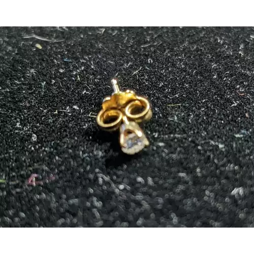 .08 Carat Diamond Earring in 14k Stud .2g (3)