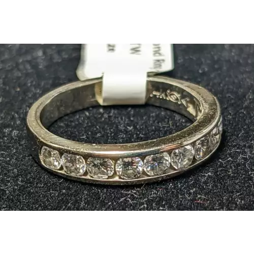 14k WG 1.0 CTW Chanel Set Diamond Ring 3.9g Size 7.5