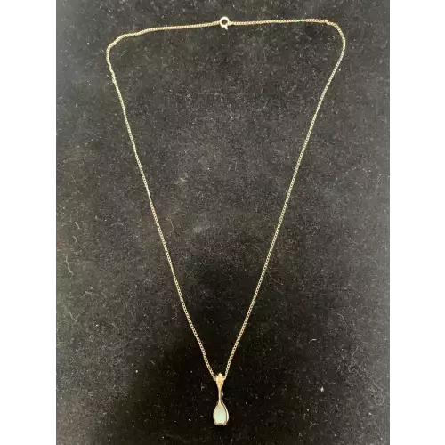 14K Yellow Gold and Opal Pendant Necklace, 16.5