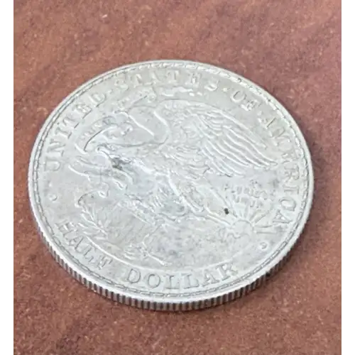 Classic Commemorative Silver--- Illinois Centennial 1918 -Silver- 0.5 Dollar (4)