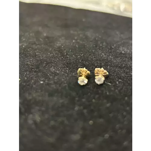 Gold 14k Earrings , with small Diamond