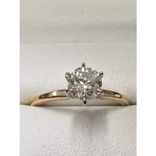Gold 18k Ring , with Unique Diamond