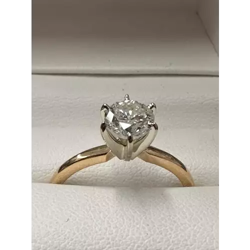 Gold 18k Ring , with Unique Diamond (2)