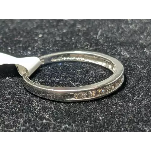 Platinum .25 CTW Chanel Set Diamond Ring  2.3g Size 7.0
