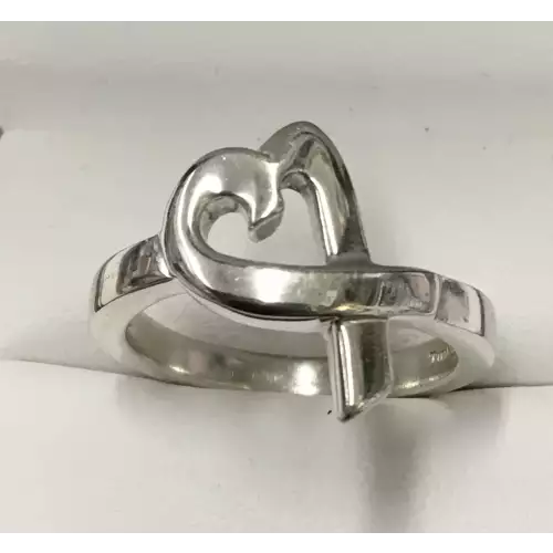 Tiffany & Co 925 Loving Heart Ring size 7.25 4.6g