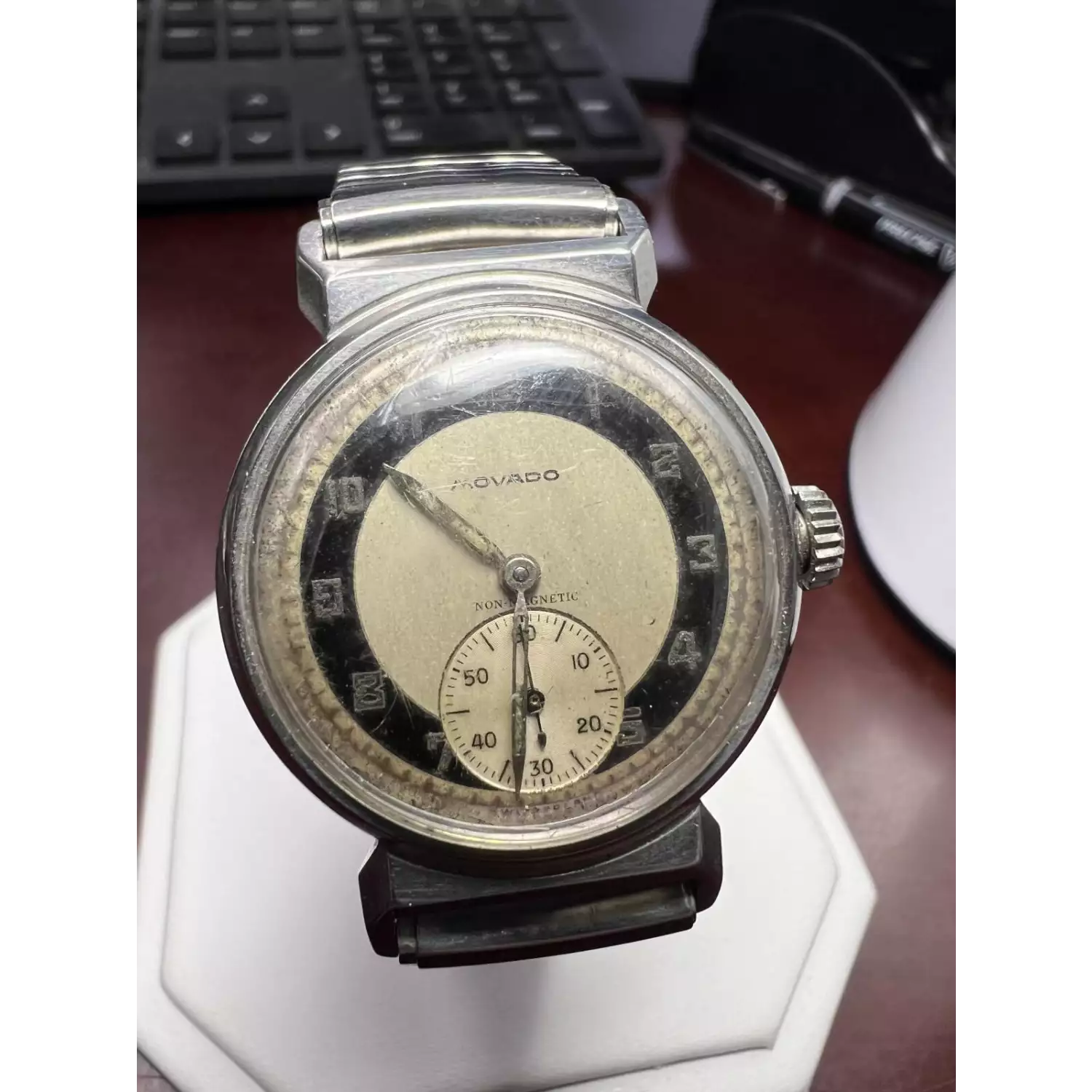 Vintage Mens Movado Watch Centric Seconds Subdial Curved lugs Runs Strong Quality Coin and Gold